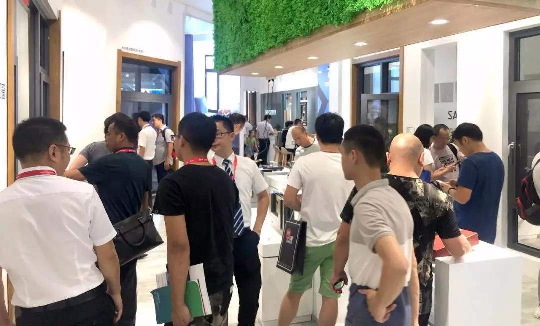 第十一屆中國廣州定制家居展覽會(huì)展臺(tái)設(shè)計(jì)